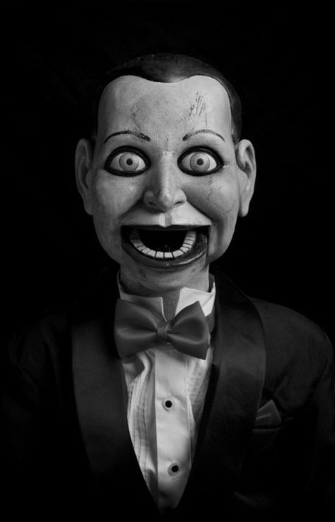 Dead Silence Ventriloquist Doll, Creepy Photos, Photo Vintage, Creepy Dolls, Scary Movies, Horror Art, Dark Art, Puppets, Horror Movies