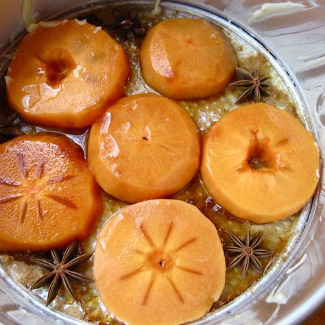 ~Persimmon Upside-Down Cake Recipe~ – Pranee's Thai Kitchen Persimmon Cake Recipe, Persimmon Cake, Fuyu Persimmon, Persimmon Recipes, Thai Kitchen, Upside Down Cake, Star Anise, Cupcake Muffins, Quick Bread