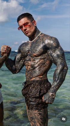 Men Body Tattoo, Andrew England, Tatted Guys, Gym Tattoo, Mens Body Tattoos, Tattoo Boy, Man Full Body, Husband Tattoo, Male Tattoos