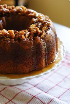 Christmas Rum Pudding Cake Flan, Texas Meals, Rum Pudding, Alcoholic Food, Alcohol Cakes, Boozy Cakes, Yule Ideas, Christmas Confections, Dessert Favorites