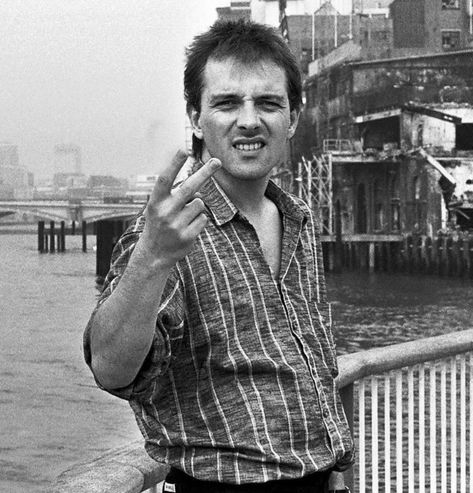 Rik Mayall, Two Fingers, Photography Subjects, Perfect Strangers, Photorealism, Abstract Portrait, Tv On The Radio, Oui Oui, Documentary Photography