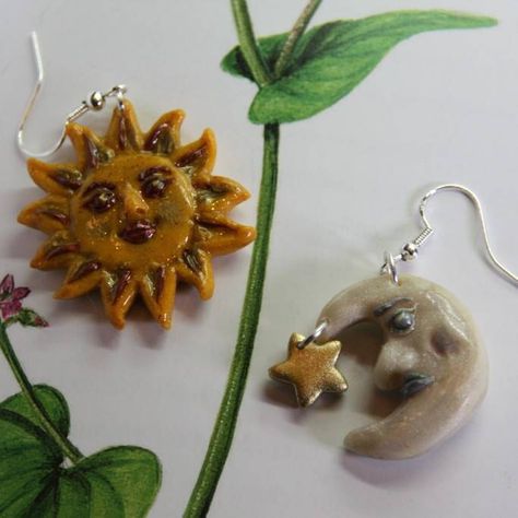 Sun And Moon Clay, Moon Clay Earrings, Earrings Sun And Moon, Moon Clay, Arte Glitter, Sun And Moon Earrings, Resin And Clay, Craft Clay, Face Jewellery