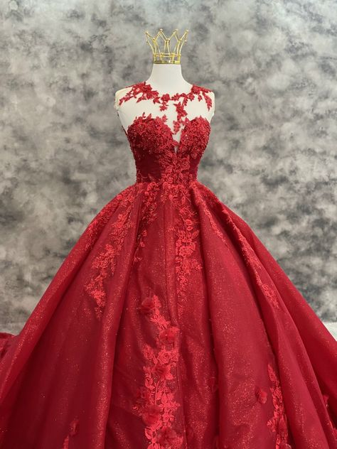 Debut Dress, Ball Gown Gold, Red Ball Gowns, Fantastic Dress, Debut Dresses, Red Quince, Red Ball Gown, Book Dress, Red Quinceanera Dresses