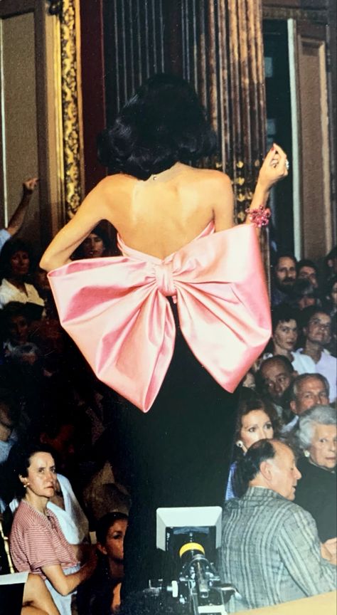 YSL Autumn/Winter 1983-1984, haute couture. Catwalk. Fashion. Style. Couture Dresses Short, Ysl Dress, Yves Saint Laurent Dress, Ysl Fashion, Classy Short Dresses, Yves Saint Laurent Couture, Stylist Fashion, Fashion 80s, Vintage Ysl