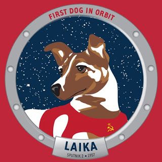 Blog de palma2mex : Hace 60 años la perrita rusa Laika viajó al espaci... Preschool Technology, Soviet Space Dogs, Laika Dog, Space Dogs, Dog Hero, First Dog, Space Animals, Retro Comic Book, Space Dog