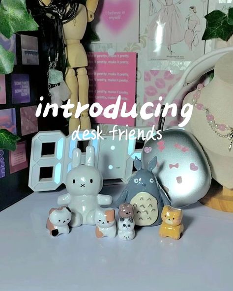 Introducing our handmade clay DESK FRIENDS 😖🫶🏻 DM to order now🥹💗 Get yourself a desk buddiess to study and work w you🥹 Cat desk friends (3.6*2.6*3.3) Totoro desk friend (8.1*6.8) Miffy desk friend (8.8*6.8) We bear bears friend (4.0*1.8*2.7) You can customize as well🥹❤️‍🩹 Keywords: Handmade | beaded jewelry | clay buddies | clay charms | desk friends | totoro | Miffy | desk decor | clay figurines 3 Totoro, We Bear Bears, Desk Friend, Bear Bears, Clay Figurines, Desk Buddy, Jewelry Clay, We Bear, Clay Figurine