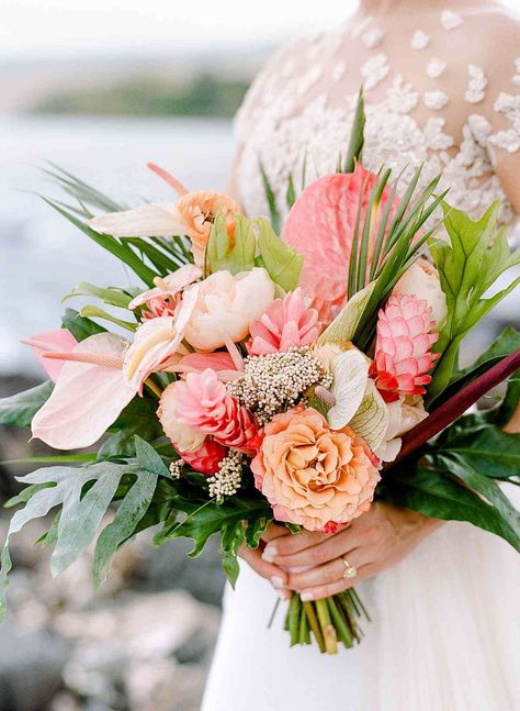 Wedding Bouquets Tropical, Tropical Bridal Bouquet, Tropical Wedding Bouquets, Tropical Wedding Theme, Simple Beach Wedding, Wedding Venues Hawaii, Big Island Wedding, Paradise Wedding, Friday Vibes