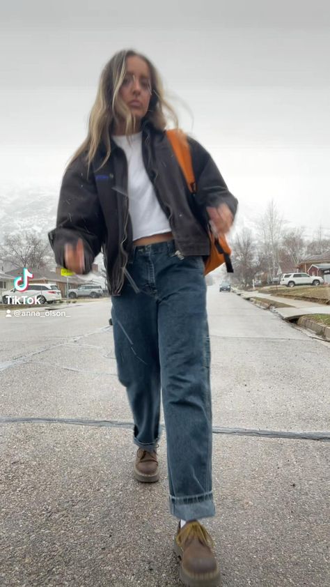 Carhartt Women's Outfit, Carhartt Outfits, Carhartt Jacket Outfit, Granola Girl Outfits, Women Carhartt, Granola Outfits, Granola Style, Jacket Outfit Ideas, Jacket Outfit Women