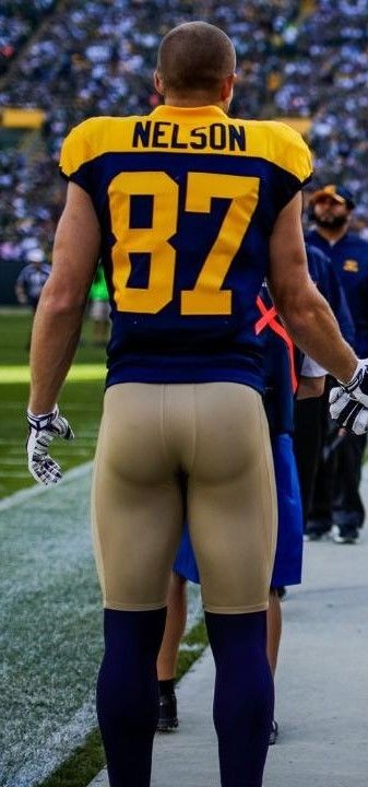 Jordy Nelson Jordy Nelson, Football Pants, Beefy Men, American Football Players, Football Boys, Men In Uniform, Athletic Men, Sport Man, Nfl Football