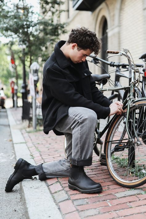 Black Blundstone Outfit, Thursday Boots Men Outfits, Black Chelsea Boots Men, Men Boots Outfit Street Styles, Black Chelsea Boots Men Outfit, Chelsea Boots Formal, Boots Mens Outfit, Black Blundstones, Blundstone Boots Mens