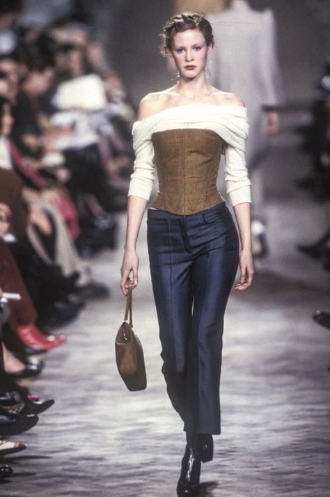 90s Runway Fashion, Runway Fashion Couture, Runway Outfits, Looks Chic, Mode Inspo, 가을 패션, Mode Vintage, Looks Style, Mode Inspiration