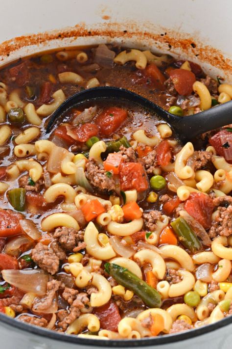 Beef Macaroni Soup Slow Cooker, Vegetable Beef Macaroni Soup, Hamburger Macaroni Soup Crock Pot, Hamburg Macaroni Soup, Hamburger Pasta Soup Recipe, Leftover Hamburger Recipes, Hamburger Soup With Macaroni, Soup With Macaroni, Beef Macaroni Soup