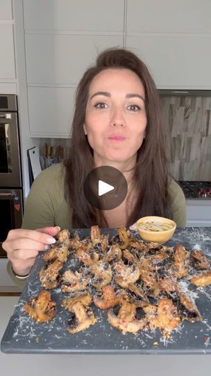 108K views · 1.9K reactions | Parmesan Mushrooms🍄 https://hungryhappens.net/easy-parmesan-mushrooms/ | hungry happens | hungry happens · Original audio Baked Parmesan Mushrooms, Parmesan Mushrooms, Hungry Happens, Parmesan Crisps, Small Bites, Facebook Reels, Finger Food, Quick Recipes, Finger Foods