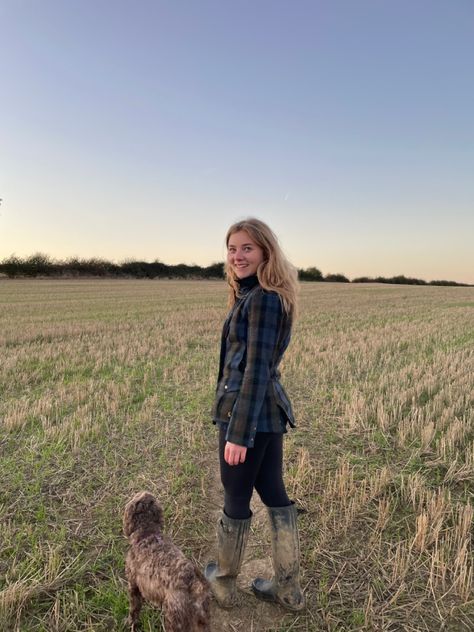 British Country Outfits Women, British Farmer Aesthetic, England Countryside Outfits, British Country Aesthetic, Wellies Aesthetic, Farming Outfit Women, English Country Outfits Women, English Countryside Outfit, British Country Style Women