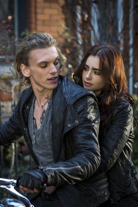 Clary Y Jace, Jamie Bower, Clary And Jace, Jace Wayland, Cassie Clare, Clary Fray, Jamie Campbell, Jamie Campbell Bower, Shadowhunter Chronicles