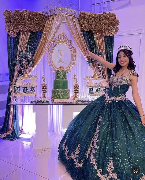 Green Sweet 16 Theme Dress, Quinceanera Dresses Emerald Green Long Sleeve, Emerald Green Decor Quince, Emerald 15 Theme, Jade Quinceanera Theme, Emerald Green Quinceanera Backdrop, Emerald Green Quince Heels, Quince Decorations Emerald Green And Gold, Esmeralda Quinceanera Dresses