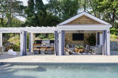 Triangle Pool, Backyard Pool Cabana, Pool House Cabana, Luxurious Pool, Pool House Designs, Outdoor Kitchen Decor, Pool Cabana, Swim Pool, Lounge Area