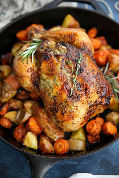 Back to Basics: Roasted Whole Chicken - PaleOMG Sunday Meal Ideas, Whole Chicken Recipes Oven, Roasted Whole Chicken, Whole Baked Chicken, Roast Chicken Dinner, Spatchcock Chicken, Whole Chicken Recipes, Whole Roasted Chicken, Oven Roasted Chicken