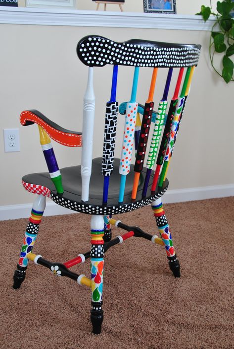 My crazy painted chair Chalk Painted Chairs Ideas, Painted Chairs Ideas Inspiration, Funky Painted Chairs, Chair Painting Ideas, Painted Chairs Ideas, Painted Chairs Diy, Paint Chairs, Painted Wood Chairs, Chair Painting