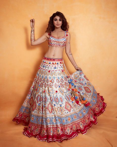 Gopi Vaid, Lehenga And Blouse, White Lehenga, Indian Bridal Wear, Sharara Set, Indian Fashion Designers, Alternative Outfits, Set Women, Bridal Lehenga