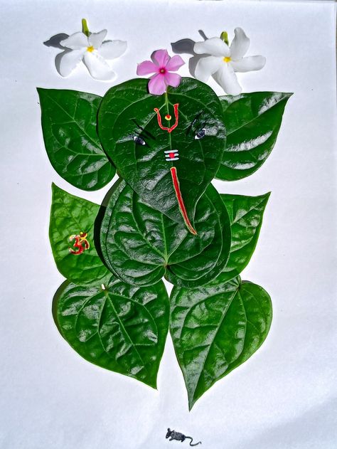 Ganesha Craft, Ganpati Bappa Drawing, Leaf Ganesha, Welcome Rangoli, Comprehension Kindergarten, Floral Rangoli, Ganesha Design, Ganpati Picture, Ganpati Idol