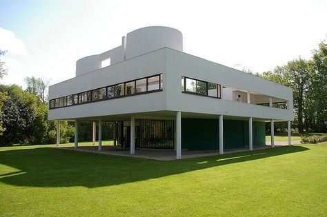 Le Corbusier, Villa Savoye, Poissy, 1929 Le Corbusier Villa Savoye, Corbusier Architecture, Le Corbusier Architecture, Villa Savoye, Walter Gropius, Zaha Hadid, Beautiful Buildings, Architecture Drawing, Penthouse