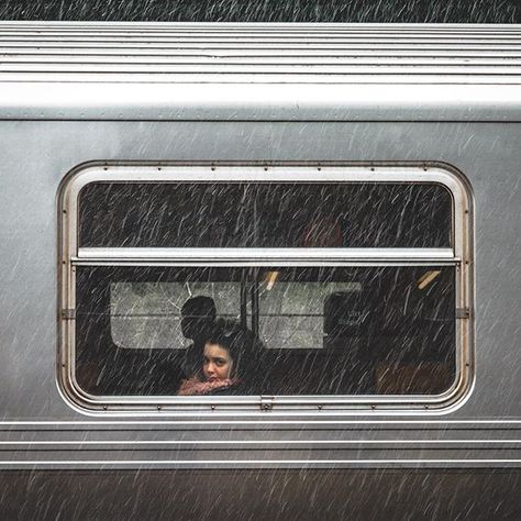 in your eyes Paradis Sombre, The Passenger, Wallpaper Tumblr, Jolie Photo, 인물 사진, Photography Inspo, In The Rain, A Train, Aesthetic Photo