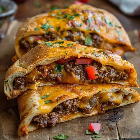 LOADED CHEESY POCKET TACOS via @recipecs Pocket Tacos, Taco Pockets, Garbage Bread, Creamy Salsa, Beef Wraps, Breakfast Cafe, Beef Bacon, Dried Food, Work Meals