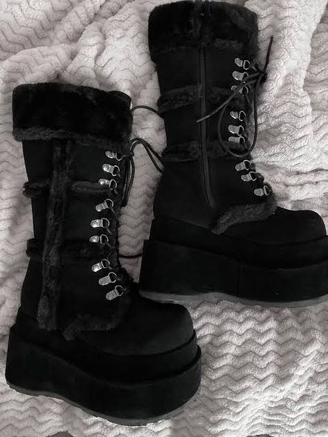 Aesthetic Winter Boots, Demonia Fur Boots Outfit, Demonia Bear 104, Demonia Shoes Outfit, Bear 202 Demonia, Demonia Boots Outfit, Black Demonia Boots, Demonia Fluffy Boots, Demonia Bear 202