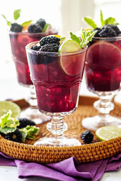 Blackberry Sangria Recipe, Tequila Sangria, Sangria Party, Blackberry Sangria, Summer Party Drink, Summer Sangria Recipes, Sangria Punch, Raspberry Sangria, Courtney Whitmore