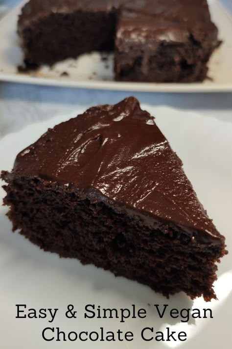 Moist Vegan Chocolate Cake, Vegan Chocolate Coffee Cake, Vegan Dark Chocolate Cake, Vegan Cake Recipes Birthdays, Veggie Pastry, Best Vegan Cake, Easy Vegan Chocolate Cake, Best Vegan Cake Recipe, Vegan Cake Frosting