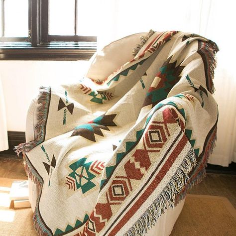 Boho Geometric Throw Blanket - Project Yourself Ethnic Bedroom, Bohemian Style Living Room, Bohemian Style Living, Bohemian Sofa, Geometric Blanket, Aztec Blanket, Yellow Towels, Sofa Blanket, Boho Dekor