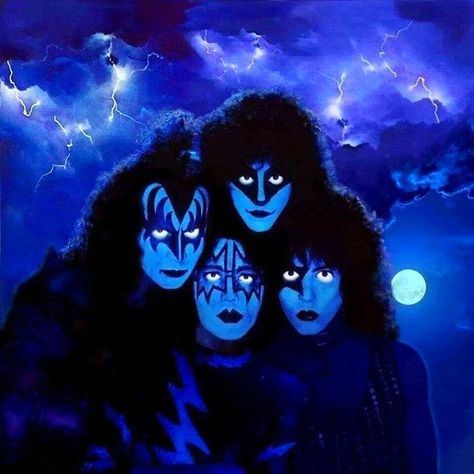 Kiss Album Covers, Kiss Group, Banda Kiss, Kiss Artwork, Band Kiss, Single Video, Kiss Concert, Rock Poster Art, Kiss Me Love