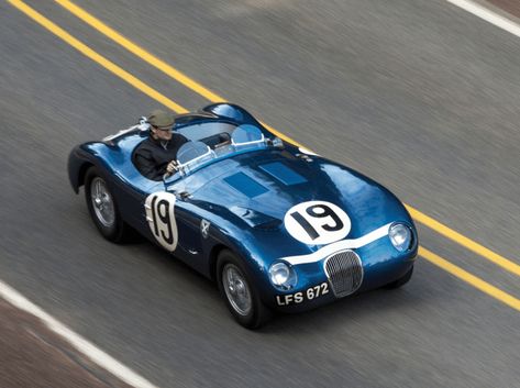 28 Photos Of A Beautiful 1953 Jaguar C-Type Works Lightweight - Airows Jaguar C Type, Jim Clark, Jaguar Daimler, Jaguar Cars, Jaguar Xk120, Classic Race Cars, Best Muscle Cars, British Sports Cars, Jaguar Xk