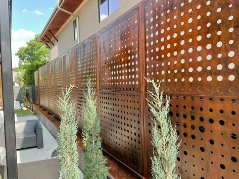 Privacy Trellis Along Fence, Sheet Metal Fence Ideas, Privacy Panels Outdoor, Metal Screen Panels, Metal Privacy Screen Outdoor, Steel Privacy Screen, Garden Privacy Screens, Outdoor Privacy Panels, Corten Steel Garden