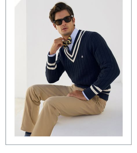 Preppy outfit with a navy blue tennis sweater bow tie raybans brooks brothers Light Grey Sweater Outfit, Preppy Outfits Men, Blue Shoes Outfit, Cricket Sweater, Grey Sweater Outfit, Preppy Man, Tennis Sweater, Sweater Outfits Men, London Watch