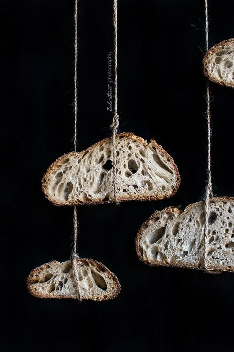 Photography Food Art, Bread Photography, Soul Cake, Food Photography Lighting, Dark Food Photography, Dark Food, Photography Food Styling, Food Art Photography, Food Photography Inspiration