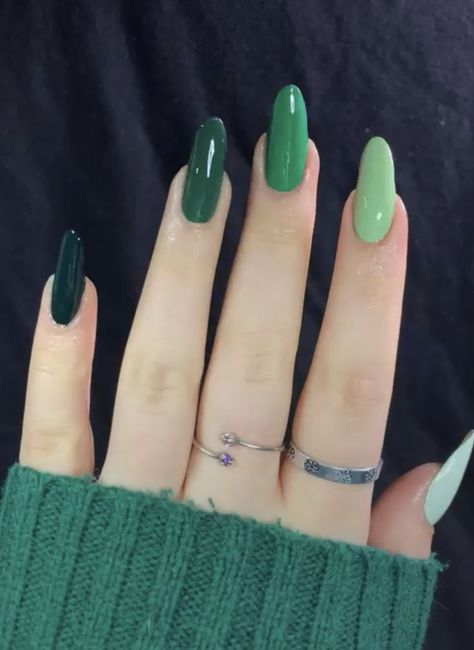 Different Color Green Nails Shades, Multi Colored Green Nails, Different Shades Of Green Nails Acrylic, Green Nails Shades, Dark Green Simple Nails, Green Nails Different Shades, Multi Green Nails, Ombre Nails Green Shades, Different Color Green Nails