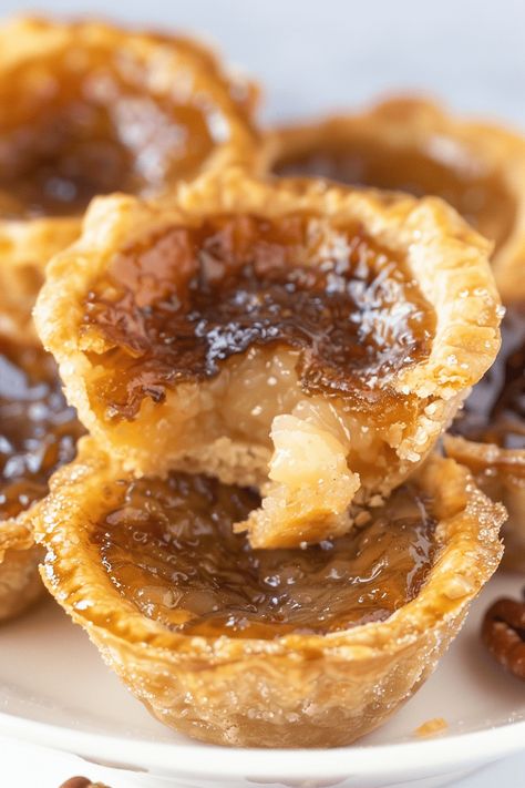 Butter Tarts Chocolate Chip Butter Tarts, Mini Butter Tarts Recipe, Butter Tarts With Corn Syrup, Puff Pastry Butter Tarts, Butter Tarts No Corn Syrup, Butter Tarts Without Corn Syrup, Butter Pecan Tarts, Pecan Butter Tarts, Butter Tarts Recipe