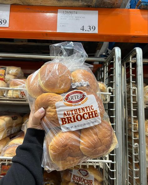 Someone holding up a package of Carter’s Specialty Breads Brioche in Costco store Costco Finds 2023, Dinner Staples, Costco Food, Whole Wheat Rolls, Pizza Kit, Grocery Store Items, Korean Grocery, Creamy Tomato Basil Soup, Costco Shopping