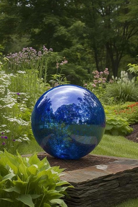 How to Make Gazing Balls For Your Garden - Mental Scoop Diy Gazing Ball How To Make, Gazing Ball Stands Diy, Bowling Ball Gazing Ball Diy, Gazing Balls Garden Ideas, Gazing Balls Diy, Diy Gazing Ball, Glass Globes Crafts, Garden Upcycle, Garden Orbs