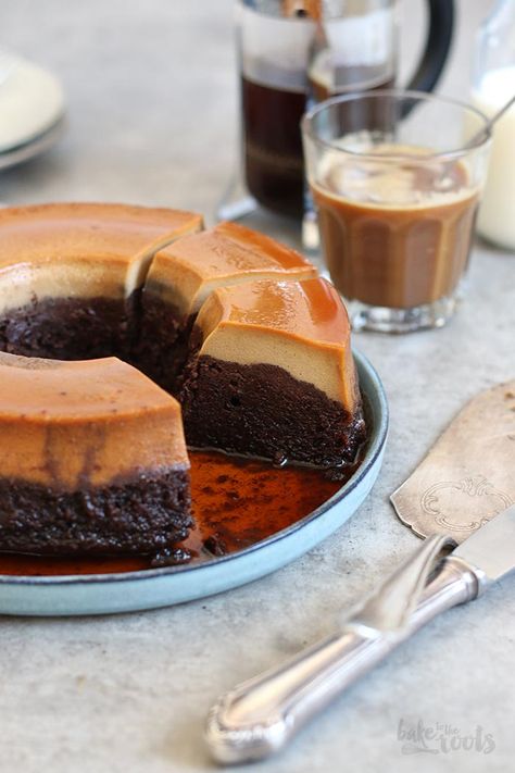 Chocolate Flan Cake, Brazilian Chocolate, Chocolate Flan, Magic Chocolate, Flan Cake, Rican Food, Flan Recipe, Plum Cake, Chocolate Coffee