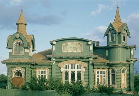 Art nouveau russe  Gorokhovets (Vladimir region). Shorin's House, beginning of XX century Art Noveau Houses, Russian Houses, Art Nouveau House, Monochromatic Interior Design, Monochromatic Interior, Russian Architecture, Art Nouveau Architecture, Abandoned Mansions, Victorian Architecture