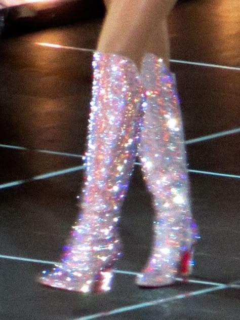 Eras Tour Aesthetic, Sparkly Bodysuit, Lover Outfit, Sparkly Boots, Taylor Aesthetic, Taylor Swift Fotos, Aesthetic Era, Tour Aesthetic, Lover Aesthetic