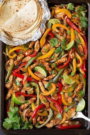 Easy Chicken Fajitas Chicken Fajitas Oven, Easy Chicken Fajitas, Pan Chicken Fajitas, Resep Salad, Pan Recipes, Cooking Classy, Sheet Pan Dinners, Chicken Fajitas, Sheet Pan Recipes