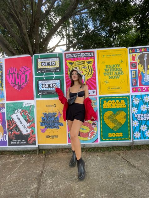 Lollapalooza Party Theme, Bonnaroo Aesthetic, Coin Photo, Birthday Props, Selfie Wall, Festival Theme, Rock In Rio, Music Fest, Close Encounters