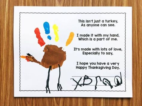 Free Turkey Handprint Poem for Thanksgiving. Great for preschool, kindergarten, and first grades. Turkey Handprint Poem, Turkey Poem, Thanksgiving Activities For Kindergarten, Handprint Poem, Thanksgiving Poems, Thanksgiving Kindergarten, Thanksgiving Crafts Preschool, Turkey Handprint, Thanksgiving School