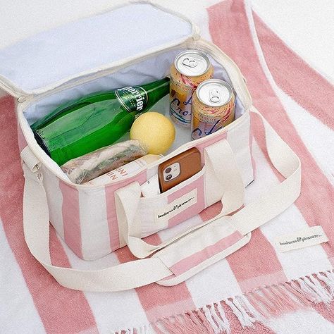 Amazon.com: Business & Pleasure Co. Holiday Cooler Bag - Cute Vintage Lunch Bag - Perfect for Beach Days & Picnics - Keeps Food Fresh & Drinks Cold - Insulated Leakproof Lining, 13L - Pink Crew Stripe : Home & Kitchen Picnic Cooler Bag, Vintage Lunch, Fresh Drinks, Clothing Boxes, Pink Beach, Beach Umbrella, Lunch Bags, Insulated Lunch Bags, Summer Set