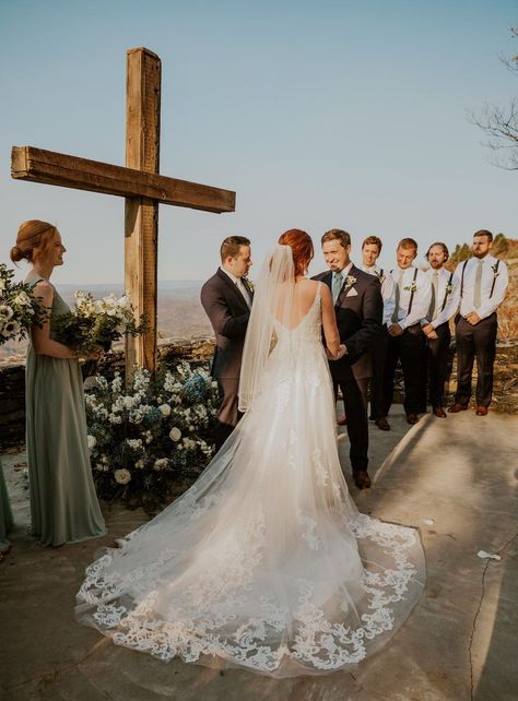 B Photo, Western Themed Wedding, Intimate Wedding Ceremony, North Carolina Wedding, Family Maternity, Michigan Wedding, House Wedding, Wedding Arch, Intimate Wedding