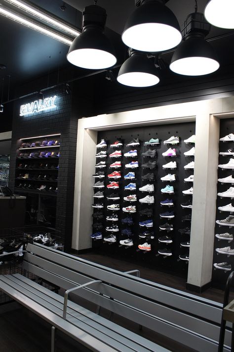 Cycle Store Design, Shoe Store Display, Shoe Store Design, Store Shelves Design, Urban Shop, Retail Store Interior Design, Shoe Room, Clothing Store Interior, Retail Space Design